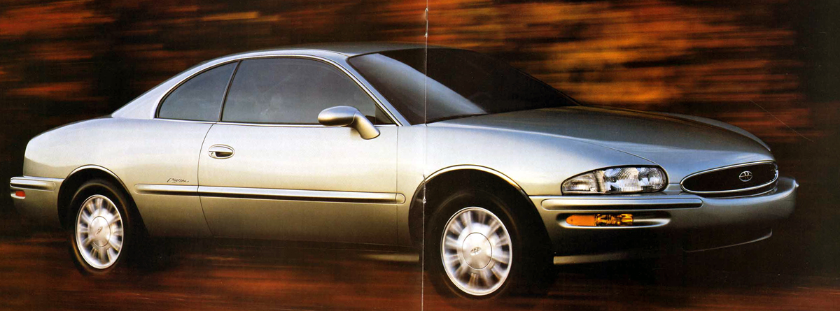 2002 Buick Park Avenue and Ultra 34-page Original Car Sales Brochure Book 